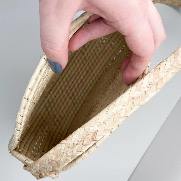 vintage wicker handbag, round wicker purse, vintage wicker purse with strap - Picture 5 of 10